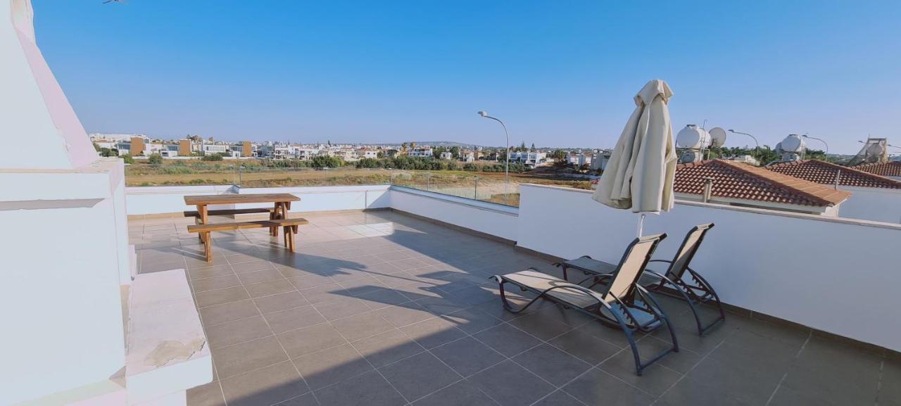 Stay Trinity Beach Apts Paralimni Esterno foto